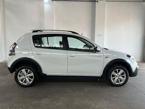 RENAULT Sandero 1.6 16V 4P FLEX STEPWAY AUTOM�TICO, Foto 4