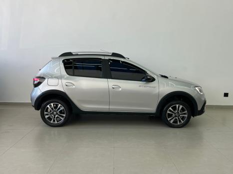 RENAULT Sandero 1.6 16V 4P SCE FLEX STEPWAY ICONIC X-TRONIC AUTOM�TICO CVT, Foto 8