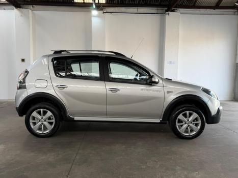 RENAULT Sandero 1.6 16V 4P FLEX STEPWAY, Foto 4