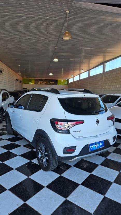 RENAULT Sandero 1.6 16V 4P FLEX SCE STEPWAY INTENSE X-TRONIC AUTOM�TICO CVT, Foto 5
