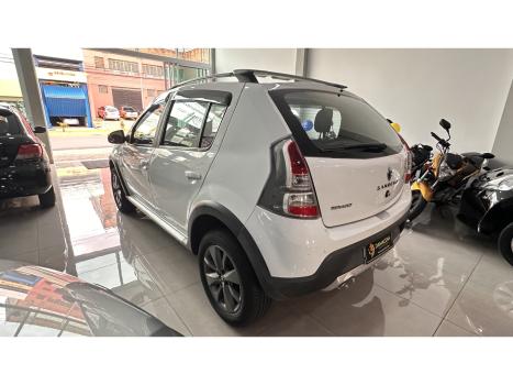 RENAULT Sandero 1.6 16V 4P FLEX STEPWAY AUTOM�TICO, Foto 6