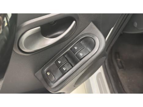 RENAULT Sandero 1.6 16V 4P FLEX STEPWAY AUTOM�TICO, Foto 9