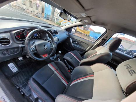 RENAULT Sandero 2.0 16V 4P RS RACING SPIRIT FLEX, Foto 5