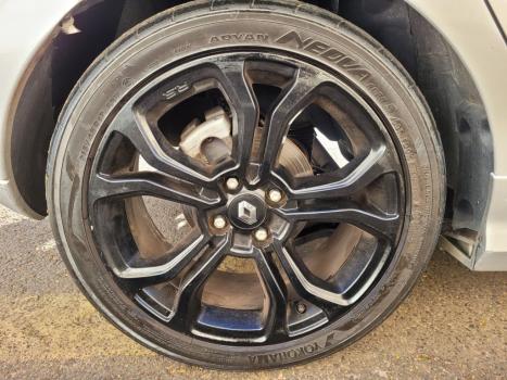 RENAULT Sandero 2.0 16V 4P RS RACING SPIRIT FLEX, Foto 16