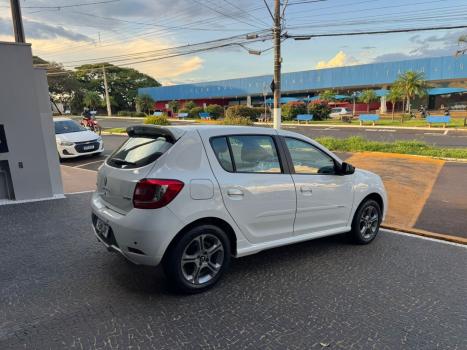 RENAULT Sandero , Foto 3