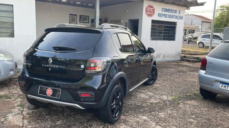 RENAULT Stepway 1.6 16V 4P FLEX ICONIC X-TONIC AUTOMTICO CVT, Foto 2