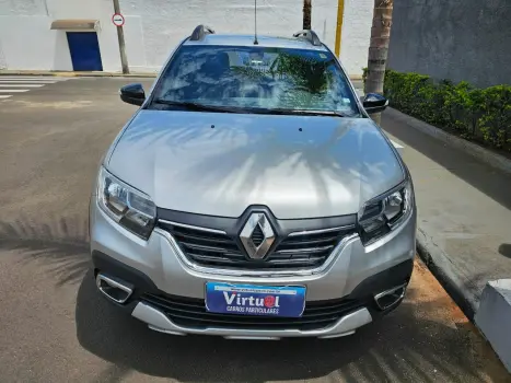 RENAULT Stepway 1.6 16V 4P FLEX ICONIC X-TONIC AUTOM�TICO CVT, Foto 2