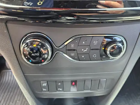 RENAULT Stepway 1.6 16V 4P FLEX ICONIC X-TONIC AUTOM�TICO CVT, Foto 14