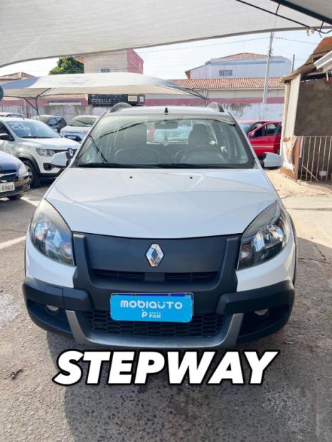 RENAULT Stepway 1.6 16V 4P FLEX SCE DINAMIQUE, Foto 1