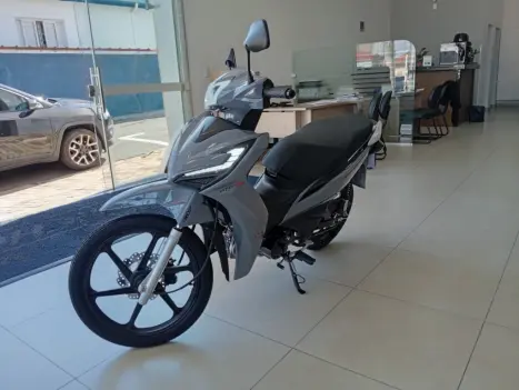 SHINERAY Rio 125 EFI, Foto 4