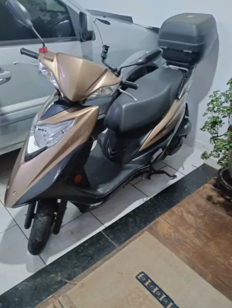 SUZUKI Burgman 125 , Foto 1