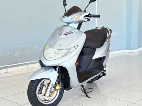 SUZUKI Burgman 125 , Foto 2