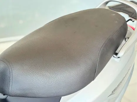 SUZUKI Burgman 125 , Foto 4