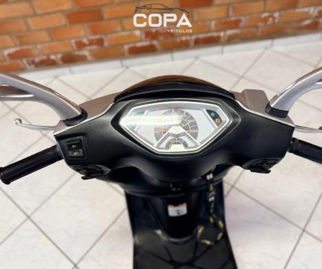 SUZUKI Burgman 125 , Foto 6