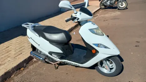 SUZUKI Burgman 125 , Foto 3