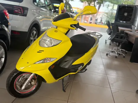 SUZUKI Burgman 125 , Foto 2