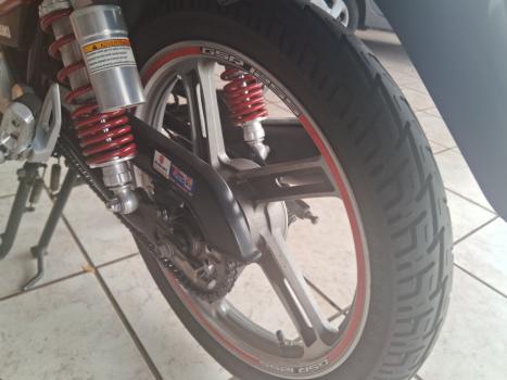 SUZUKI GSR 125 , Foto 7