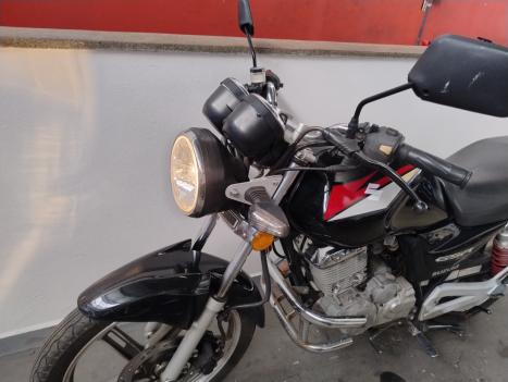 SUZUKI GSR 125 , Foto 3