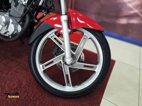 SUZUKI GSR 150 , Foto 4