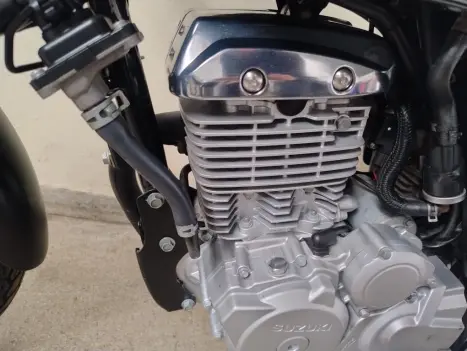SUZUKI GSR 150 I, Foto 5
