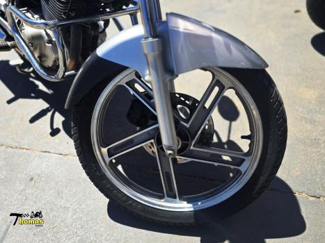 SUZUKI GSR 150 I, Foto 6