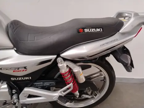 SUZUKI GSR 150 I, Foto 3