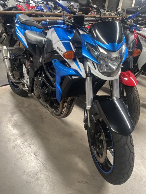 SUZUKI GSR 750 A ABS, Foto 2