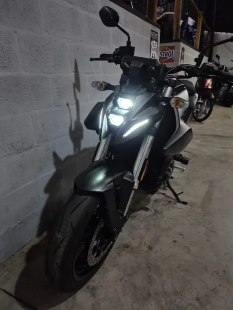 SUZUKI GSX 8S , Foto 7