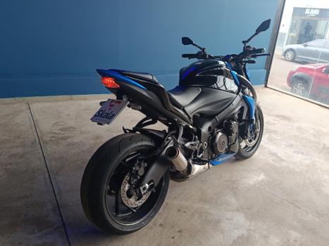SUZUKI GSX-S 1000 A, Foto 3