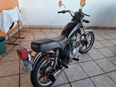 SUZUKI Intruder 125 , Foto 5