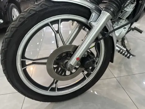 SUZUKI Intruder 125 , Foto 4