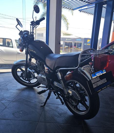 SUZUKI Intruder 125 , Foto 4