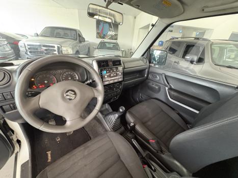 SUZUKI Jimny 1.3 16V 4 ALL 4X4, Foto 4