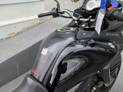 SUZUKI V-Strom DL 650 XT, Foto 3