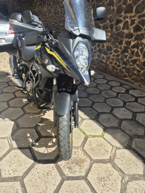 SUZUKI V-Strom DL 650 XT, Foto 1