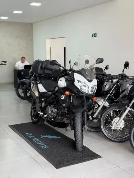 SUZUKI V-Strom DL 650 , Foto 7
