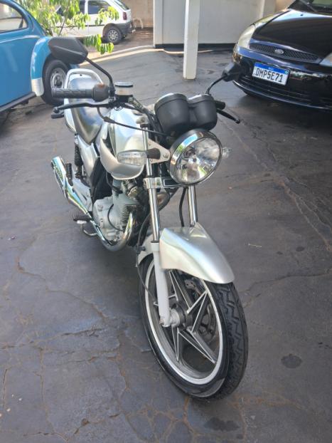 SUZUKI Yes 125 EN, Foto 1