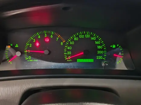 TOYOTA Corolla 1.6 16V 4P XLI, Foto 15