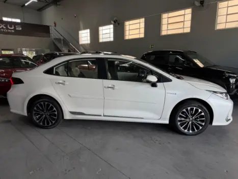 TOYOTA Corolla 1.8 16V 4P FLEX H�BRIDO ALTIS A PREMIUM AUTOM�TICO CVT, Foto 4