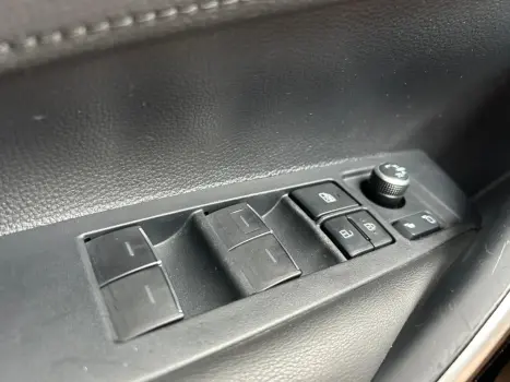 TOYOTA Corolla 2.0 16V 4P FLEX XEI DIRECT SHIFT AUTOM�TICO CVT, Foto 12