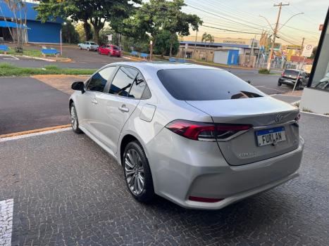 TOYOTA Corolla 2.0 16V 4P FLEX XEI DIRECT SHIFT AUTOM�TICO CVT, Foto 4