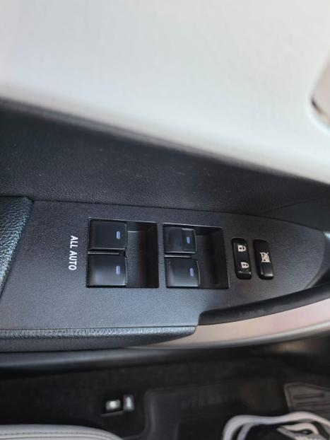 TOYOTA Corolla 2.0 16V 4P FLEX XEI DIRECT SHIFT AUTOM�TICO CVT, Foto 10