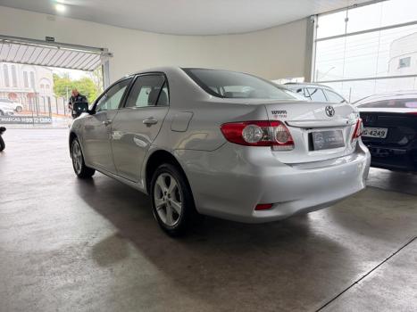 TOYOTA Corolla 2.0 16V 4P FLEX XEI DIRECT SHIFT AUTOM�TICO CVT, Foto 5