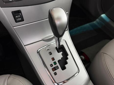TOYOTA Corolla 2.0 16V 4P FLEX XEI DIRECT SHIFT AUTOM�TICO CVT, Foto 9