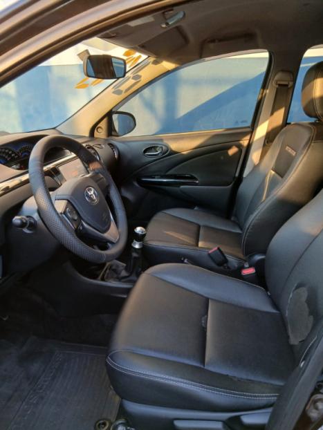 TOYOTA Etios Cross 1.5 16V 4P, Foto 8
