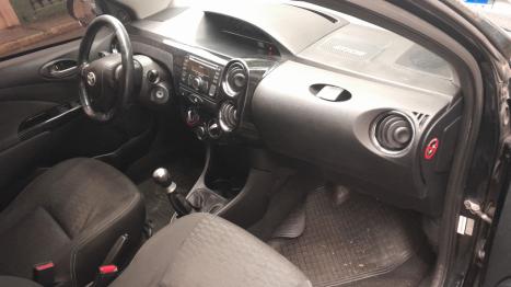 TOYOTA Etios Cross 1.5 16V 4P, Foto 6