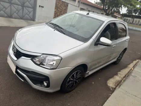 TOYOTA Etios Hatch 1.5 16V 4P FLEX PLATINUM AUTOM�TICO, Foto 2