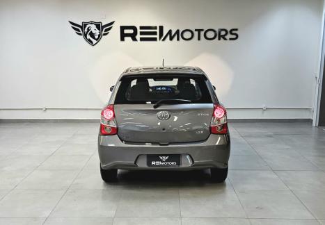 TOYOTA Etios Hatch 1.3 16V 4P FLEX X, Foto 5
