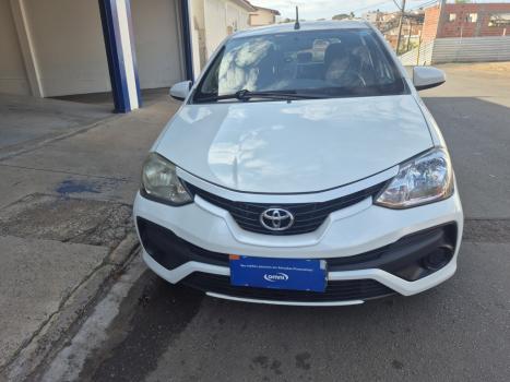 TOYOTA Etios Hatch 1.3 16V 4P FLEX X AUTOMTICO, Foto 2