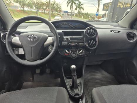 TOYOTA Etios Hatch 1.3 16V 4P FLEX X, Foto 5 TOYOTA Etios Hatch 1.3 16V 4P FLEX X, Foto 5